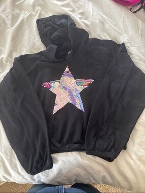 Old Navy Girls Black Hoodie with Iridescent Sequin Star L 10-12